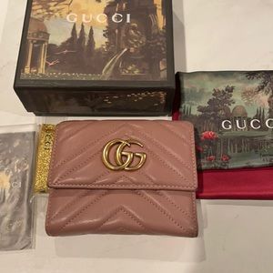 GG Marmont Trifold Wallet Matelasse